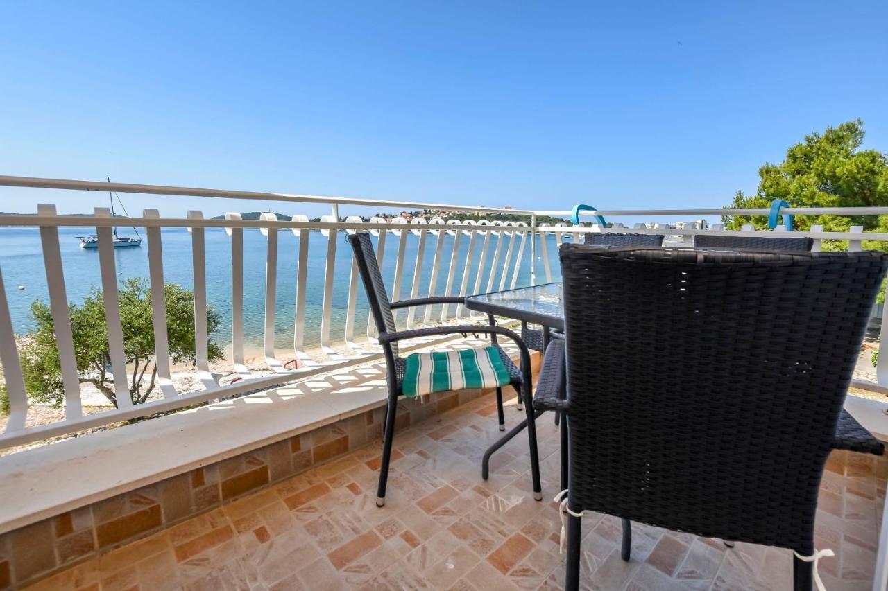 Apartments Silvana Rogoznica  Ngoại thất bức ảnh