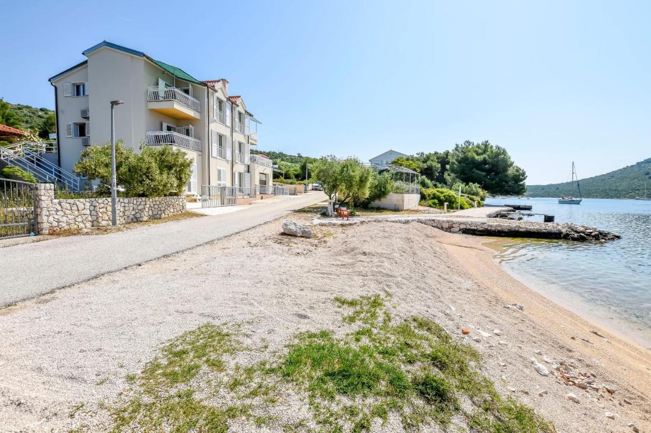 Apartments Silvana Rogoznica  Ngoại thất bức ảnh