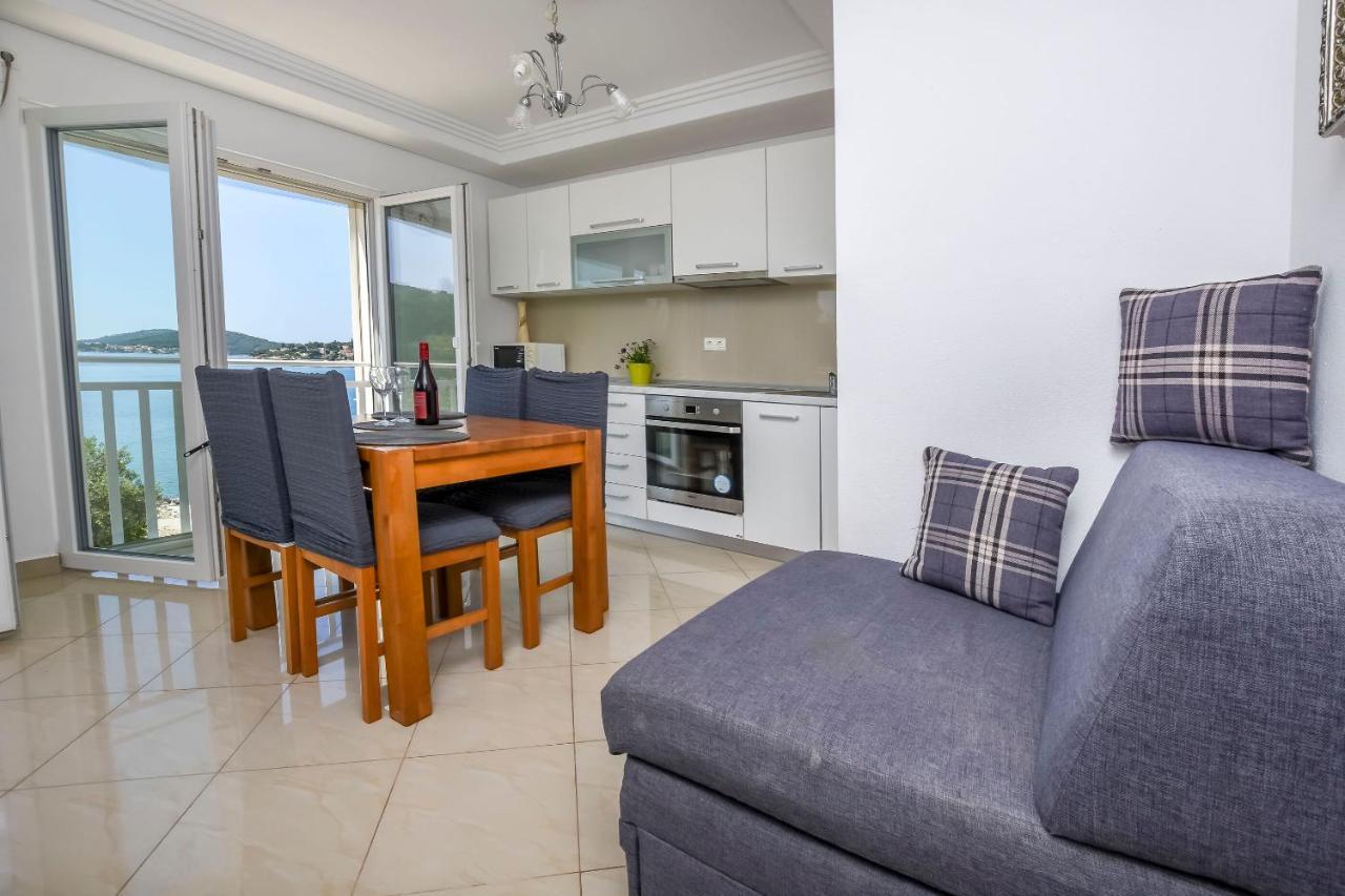 Apartments Silvana Rogoznica  Ngoại thất bức ảnh