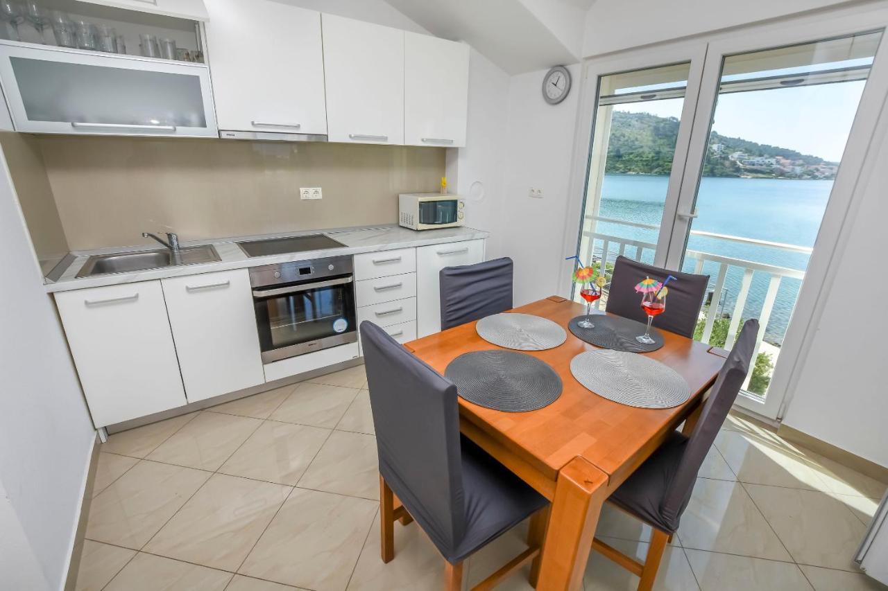 Apartments Silvana Rogoznica  Ngoại thất bức ảnh