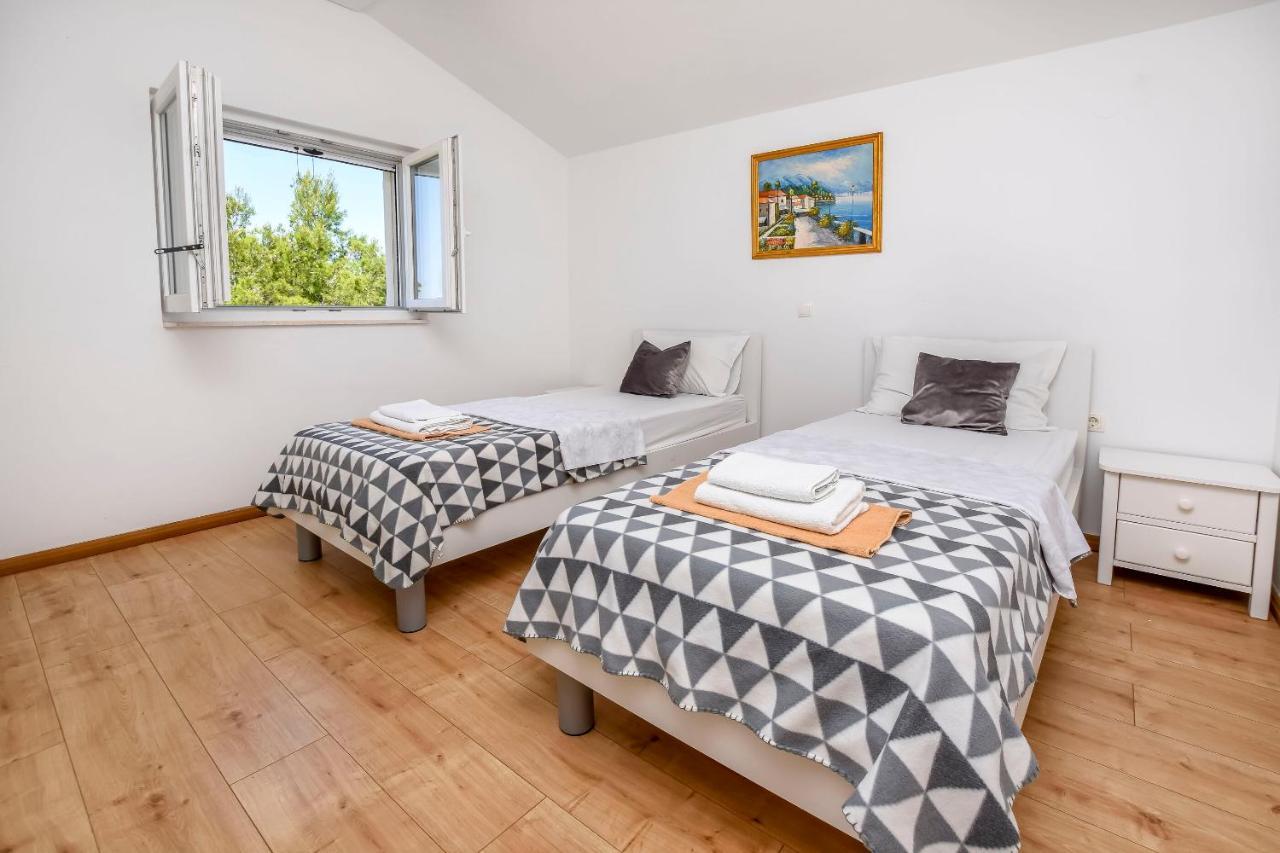 Apartments Silvana Rogoznica  Ngoại thất bức ảnh