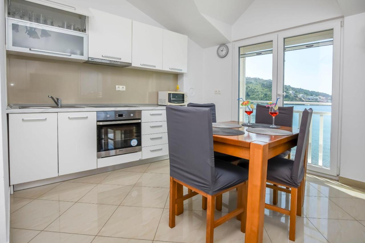 Apartments Silvana Rogoznica  Ngoại thất bức ảnh