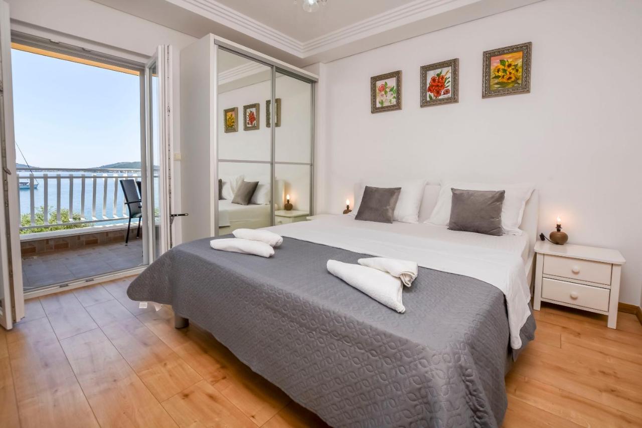Apartments Silvana Rogoznica  Ngoại thất bức ảnh