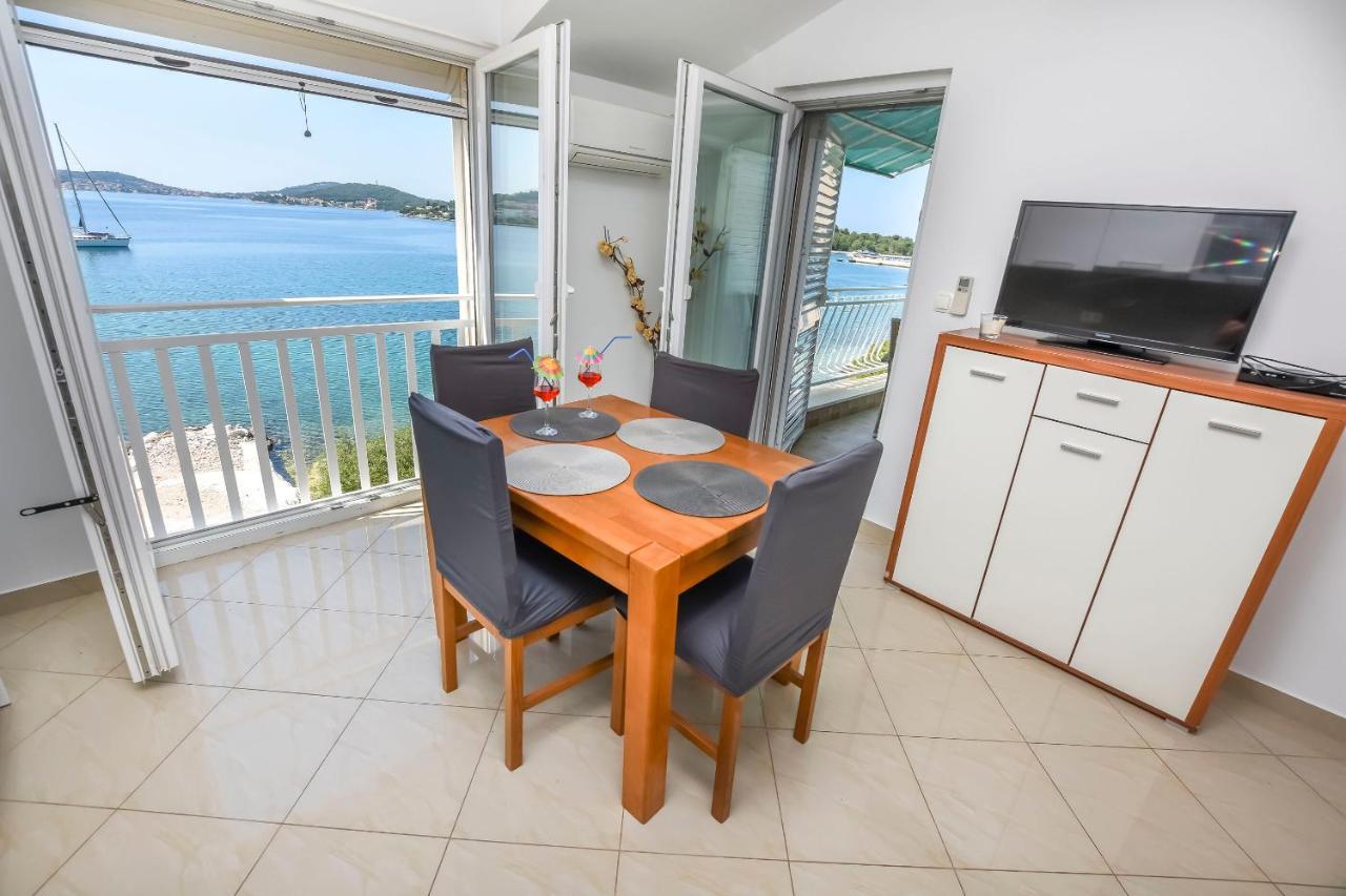 Apartments Silvana Rogoznica  Ngoại thất bức ảnh