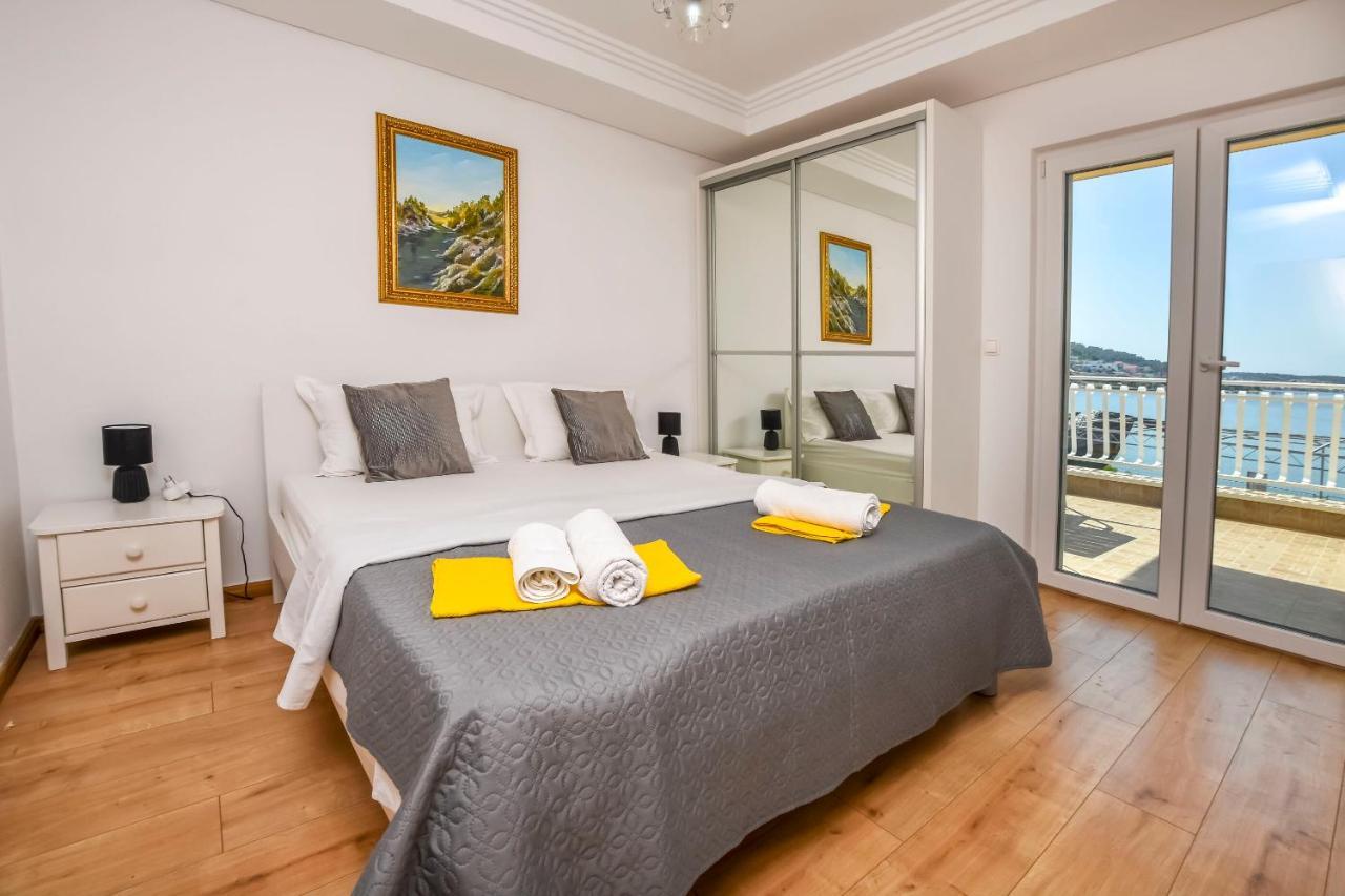 Apartments Silvana Rogoznica  Ngoại thất bức ảnh