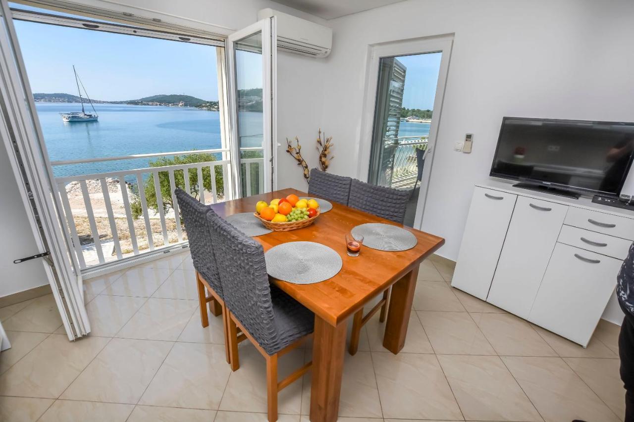 Apartments Silvana Rogoznica  Ngoại thất bức ảnh