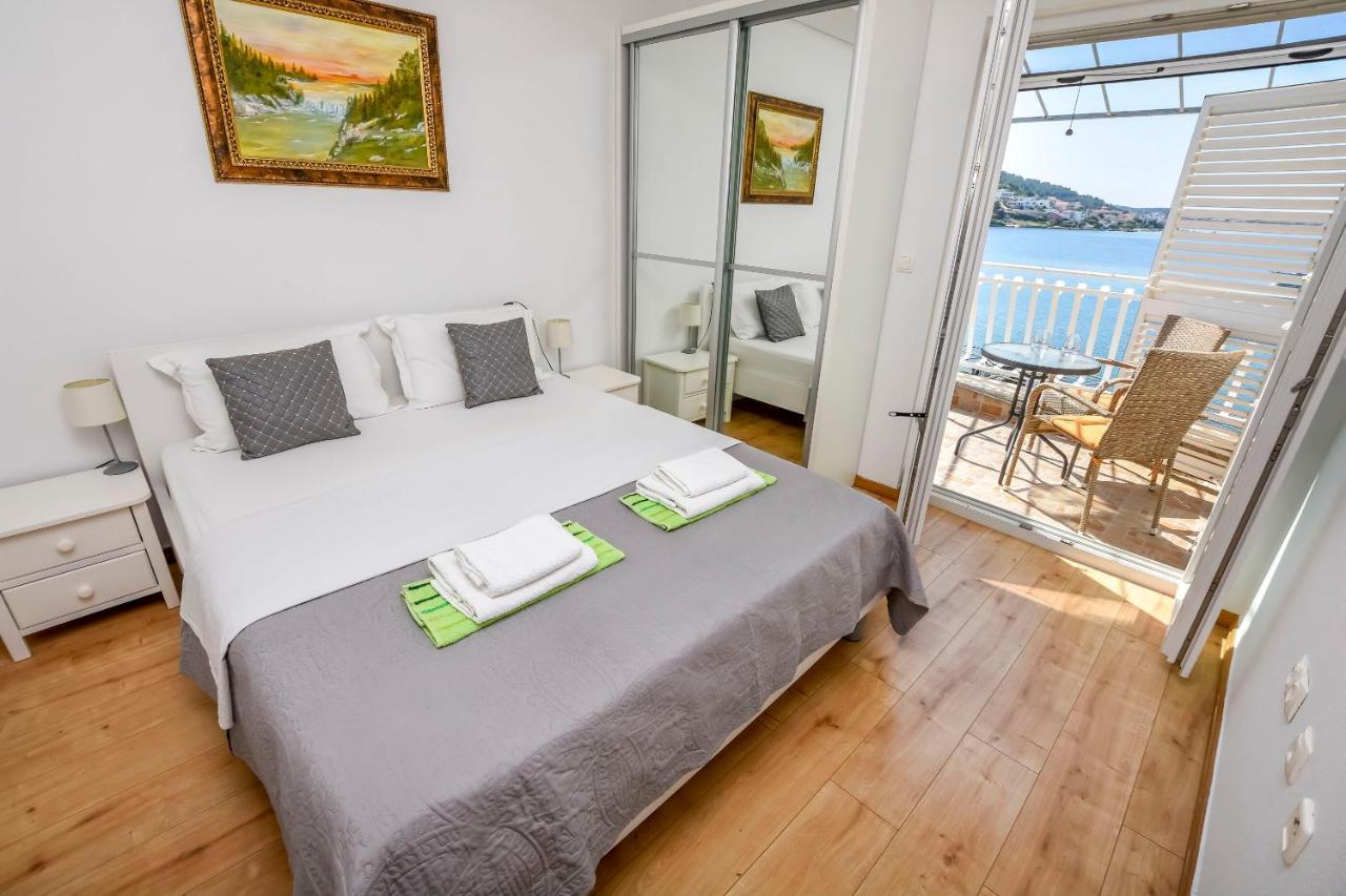 Apartments Silvana Rogoznica  Ngoại thất bức ảnh